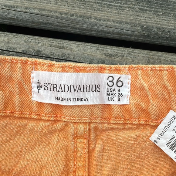 NWT Stradivarius Short Raw Edge Denim Jean Shorts - Picture 3 of 9